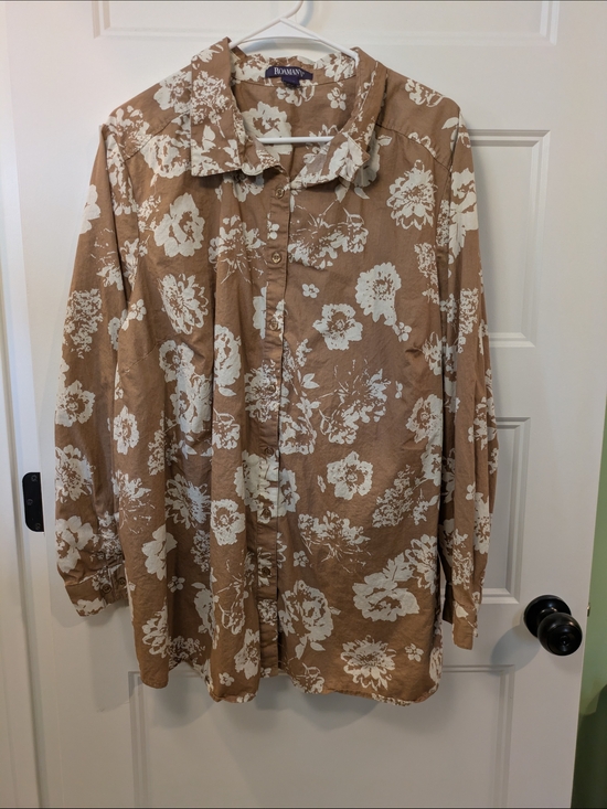 Roaman's Tops - 🔴 3/$15   Roaman's Tan and White Floral Button-Down Shirt